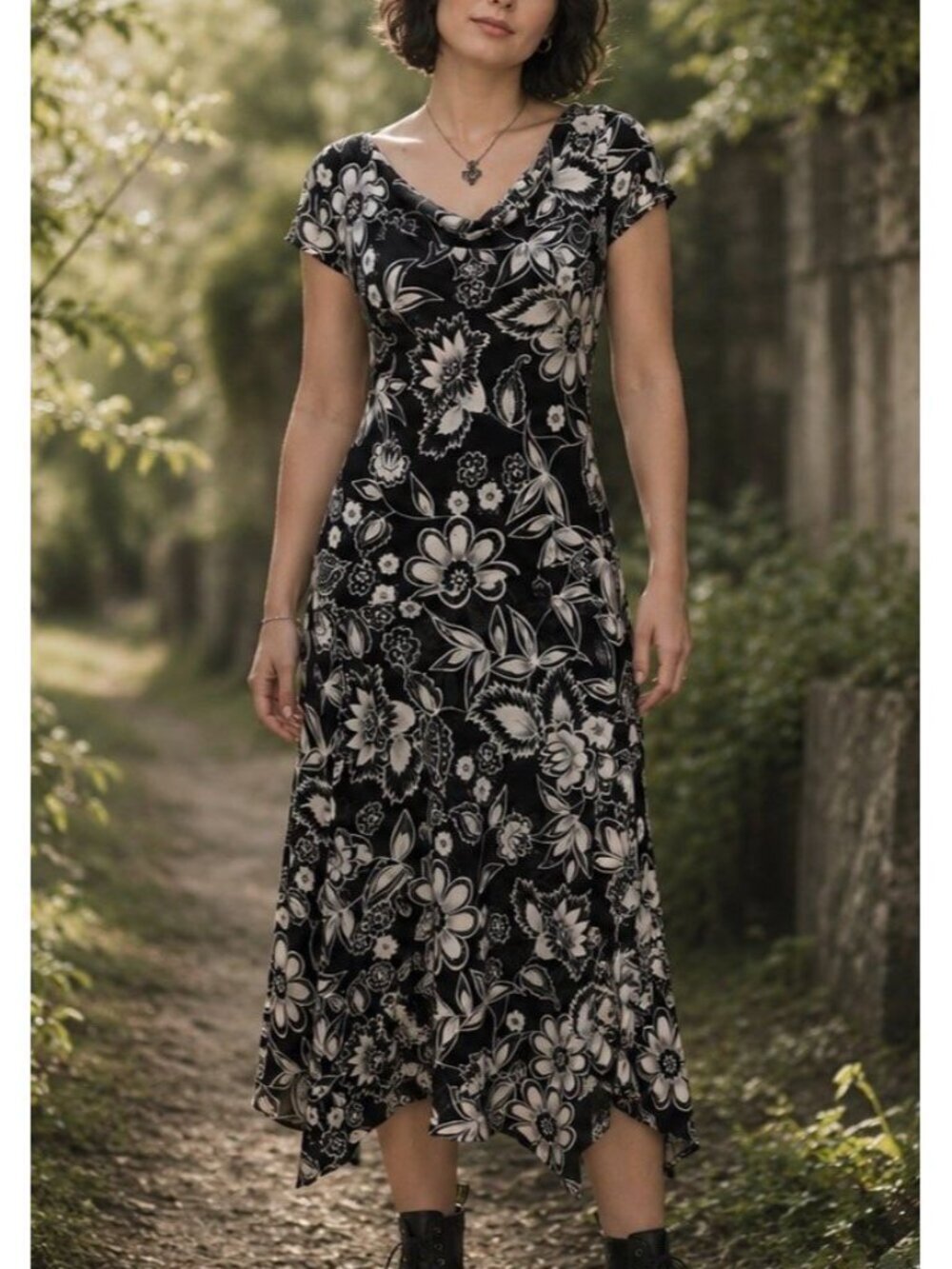 R&M RICHARDS Dark Floral Midi Dress Sz 8 Whimsigoth Grunge Feminine Cottagecore